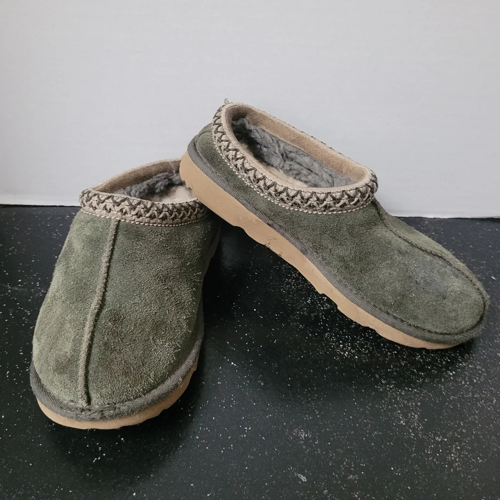 Ugg Cozy Green Suede Slippers